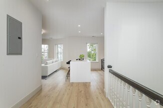 Building Photo - 176 Saint Alphonsus St