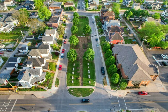 Vista aérea de la calle - 215 Dakota Ave