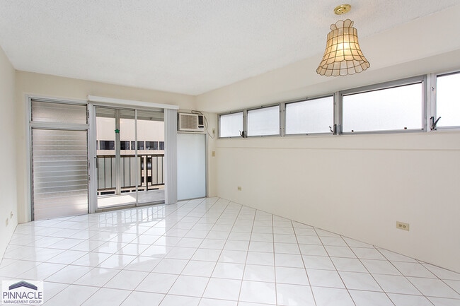 Building Photo - 2465 Kuhio Ave.