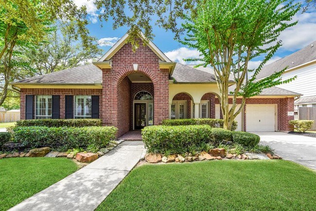 Foto del edificio - 1008 Elm Pointe