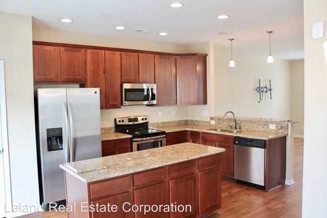 Building Photo - 225 Feldspar St