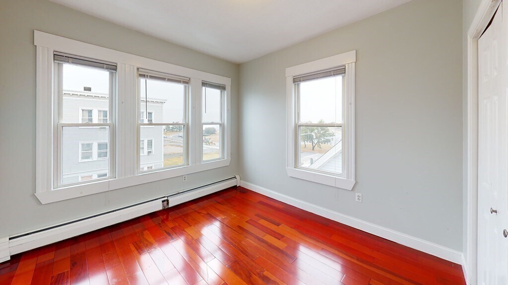 Foto principal - 10 Surfside Rd