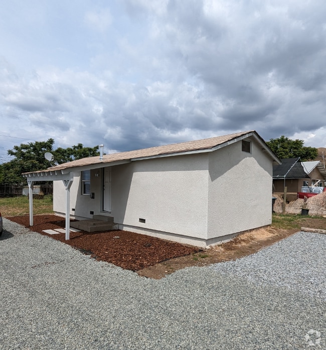 834 S Spruce Rd