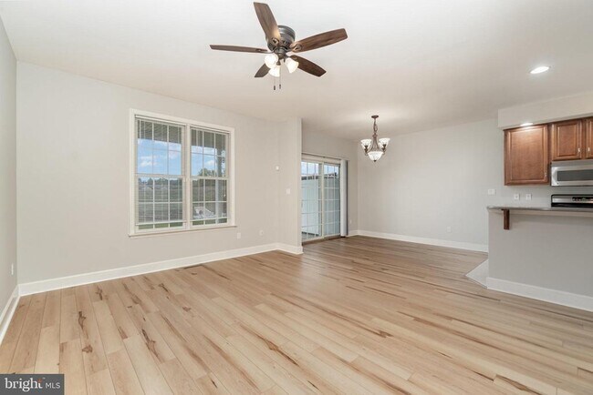 Building Photo - 103 Scully Pl