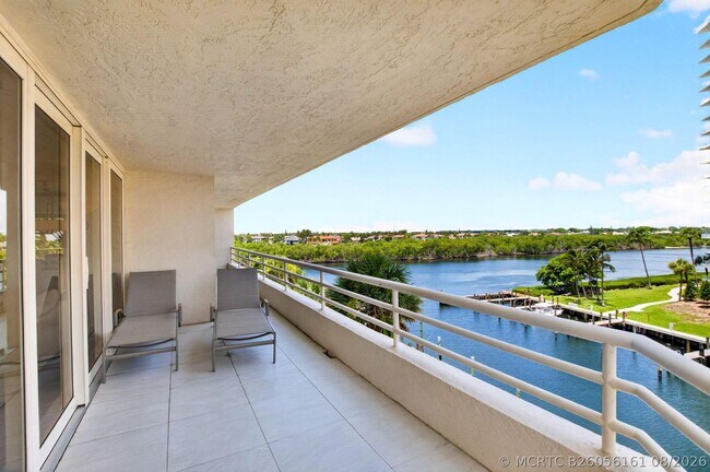 Building Photo - 4101 N Ocean Blvd