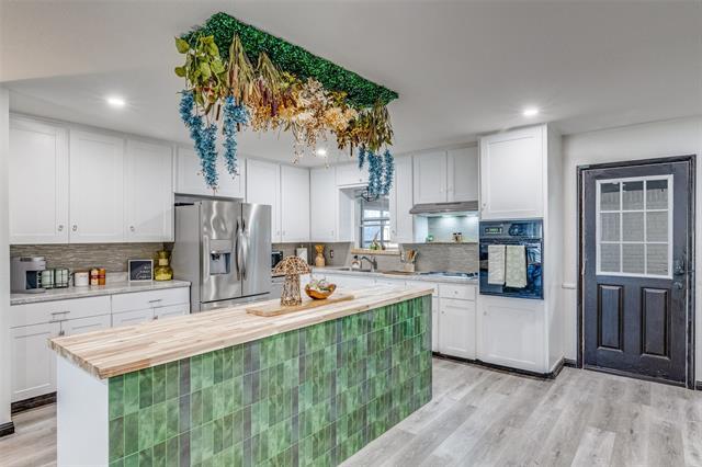 Foto del edificio - 7933 Joreen Dr