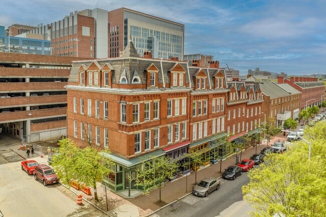 Building Photo - 617 W Lexington St