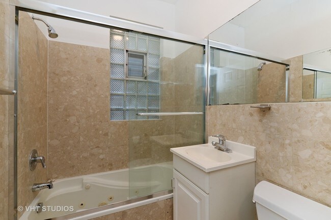 Foto del edificio - 1127 W Farwell Ave