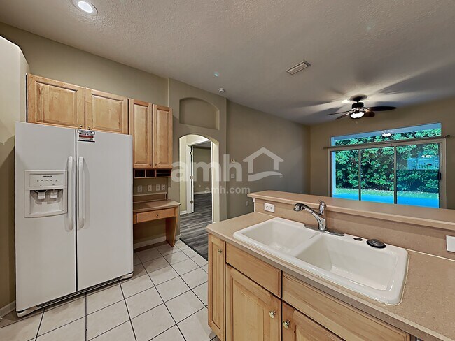 Building Photo - 1333 Sylvie Ln
