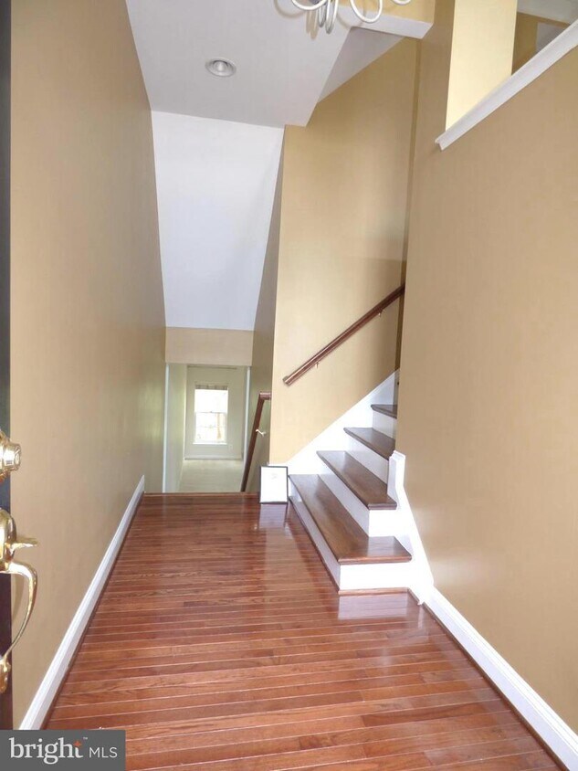 43278 Sunderleigh Square, Broadlands, VA 20148 Townhome Rentals in