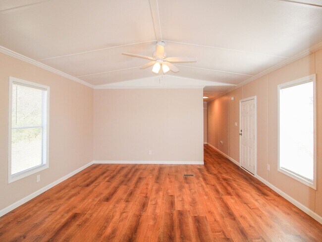 Foto del edificio - Recently Updated Manufactured Home!