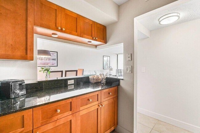 Building Photo - 1830 Embassy Dr