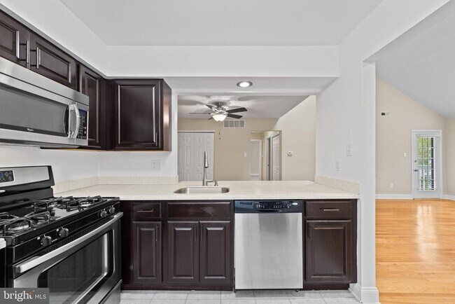 Foto del edificio - 722 Sedgewick Ct