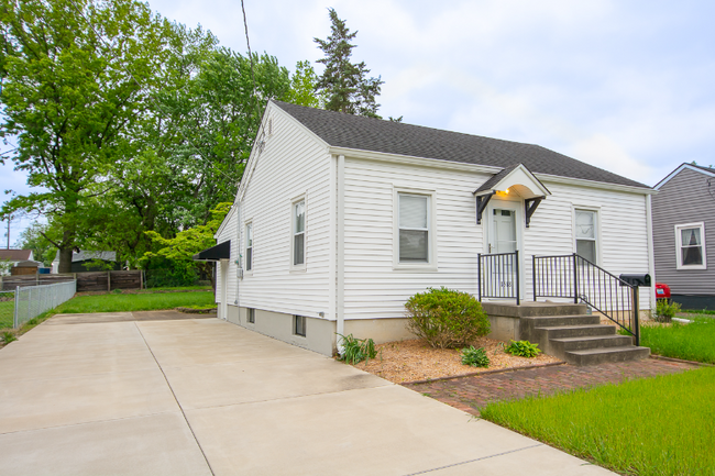 Building Photo - 1518 McKay Ave