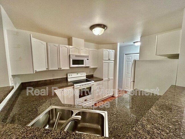 Building Photo - 5000 NW Village Park Dr