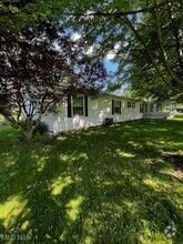 Building Photo - 179 Valley Rd