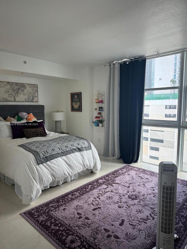 Foto del edificio - 500 NE 29th St