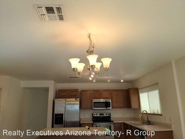 Building Photo - 4 br, 2 bath House - 9369 N Grasshopper Dr.