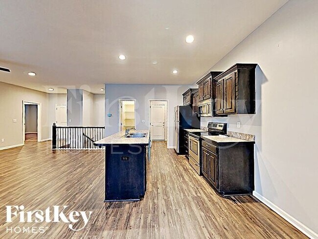 Foto del edificio - 10913 Highview Rd