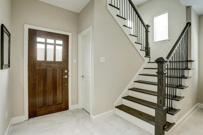 Foto del edificio - 1613 W 24th St