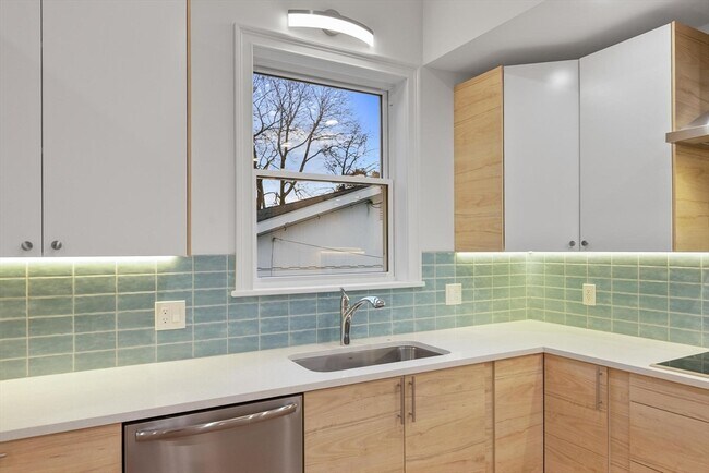 Foto del edificio - 14 Newell Rd