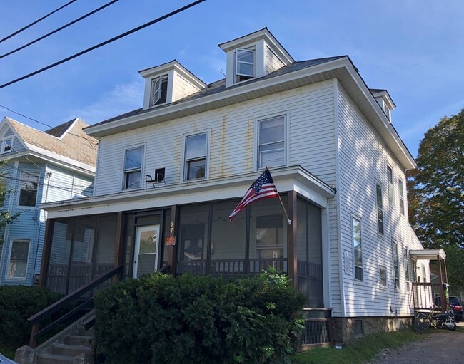 Building Photo - 27 Hickok Pl