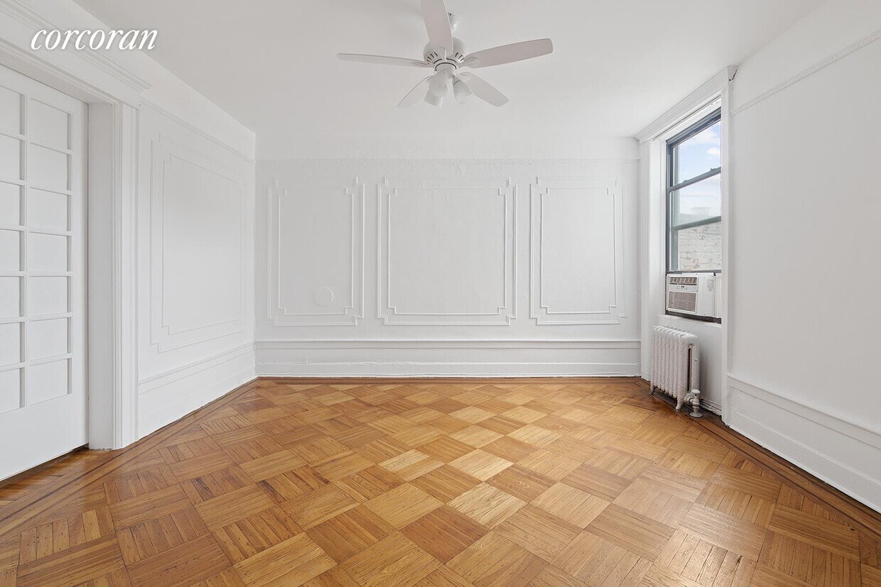 Building Photo - 582 5th St