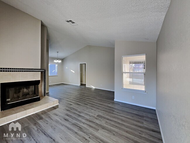 Foto del edificio - 5825 Goodsprings Ct