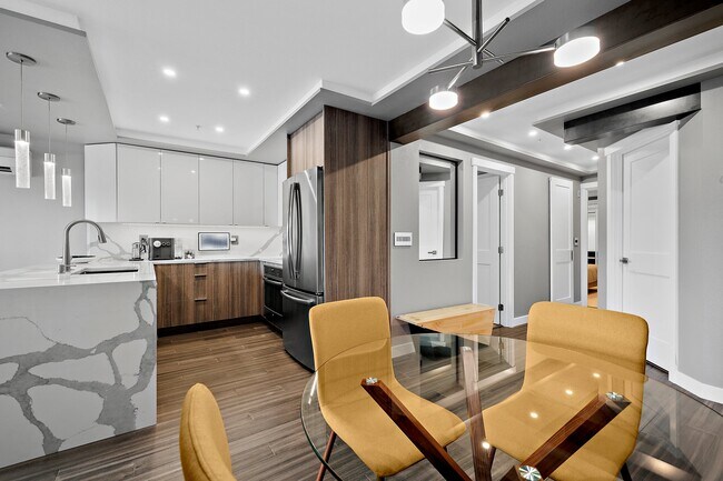 Foto del edificio - 1504 Aurora Ave N