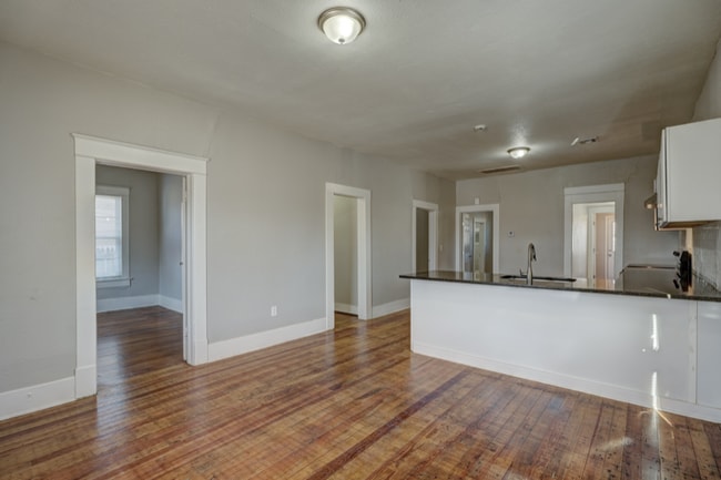 Foto del edificio - 1715 NW 21st St