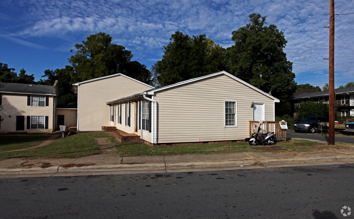 Building Photo - Westhaven Apartments