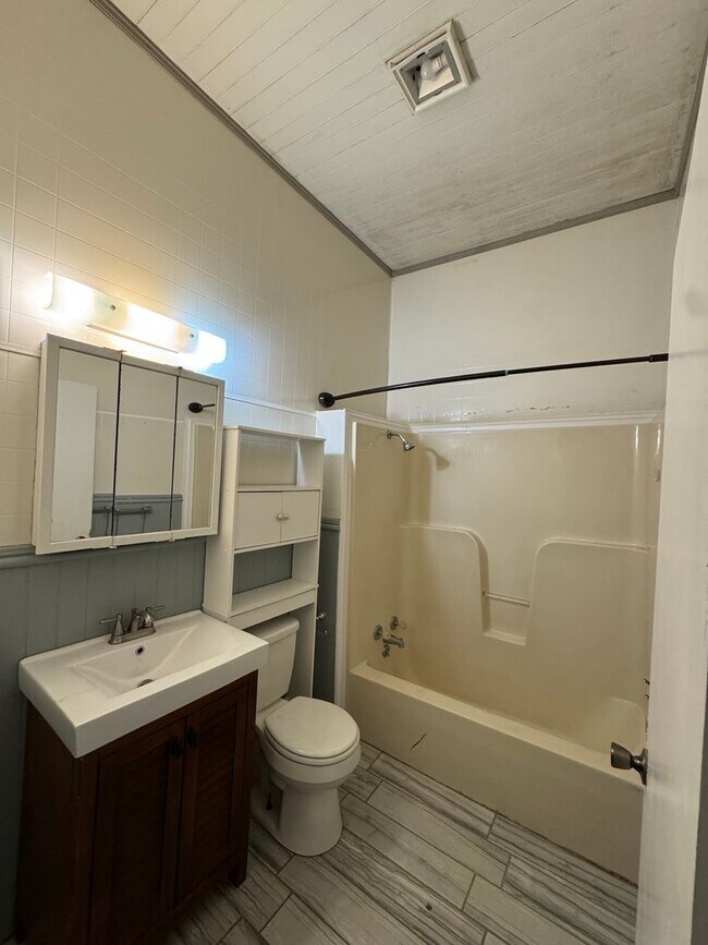 Foto del edificio - 516 Mountain St NW