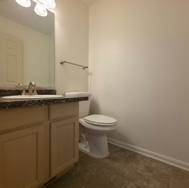 Foto del edificio - 8114 Chester Pkwy