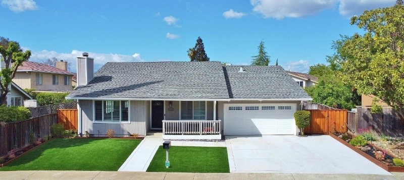 Primary Photo - 4650 N Larwin Ave