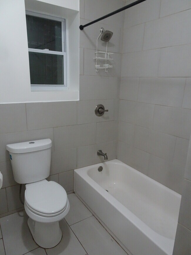 Foto del edificio - 36 Macdonough St