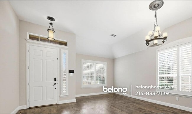 Building Photo - 4422 Republic Dr
