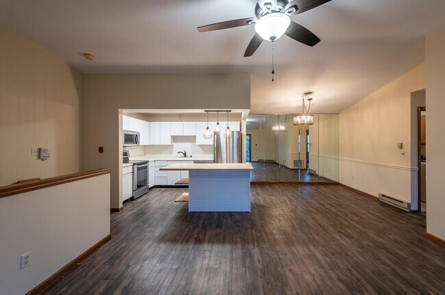 Foto del edificio - 6920 Mariner Dr