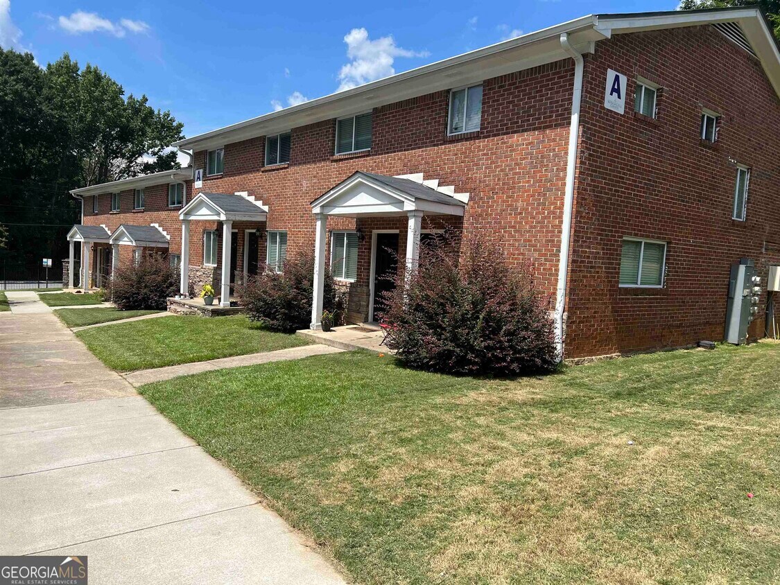3751 M.L.K. Jr Dr SW Unit 13G, Atlanta, GA 30331 Condo for Rent in