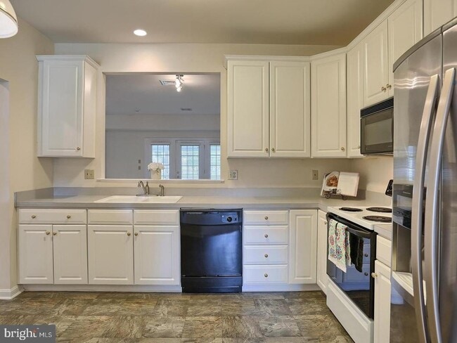Building Photo - 1835 Deer Run Dr