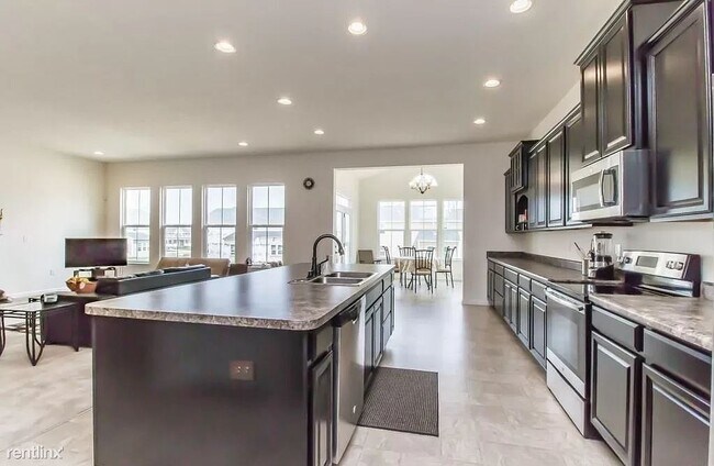 Foto del edificio - 3 br, 3 bath House - 10279 Benjamin Way