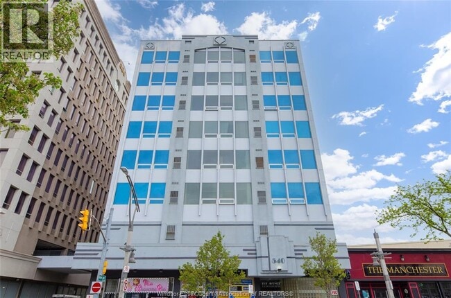 Building Photo - 540 Ouellette Ave
