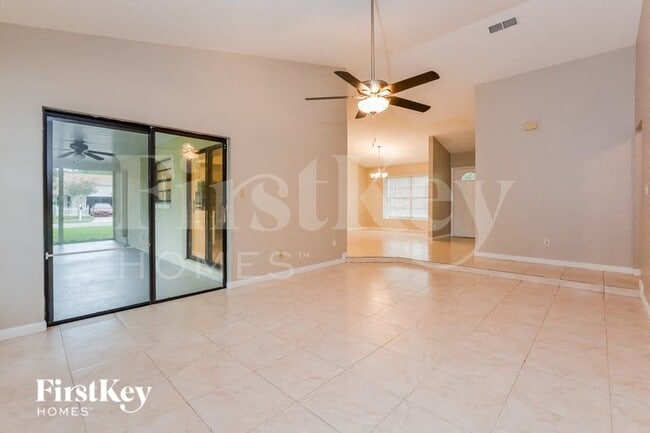 Building Photo - 2943 Mallorn Way