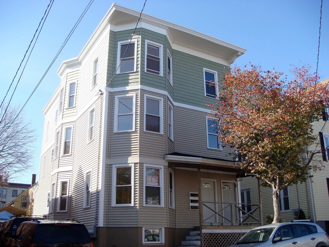 22 Vesper St Unit 3, Portland, ME 04101 Condo for Rent in Portland, ME