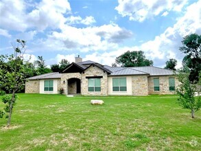 Building Photo - 153 Eland Ave