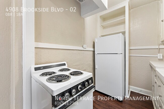 Foto del edificio - Cute Studio with Ample Closet Space