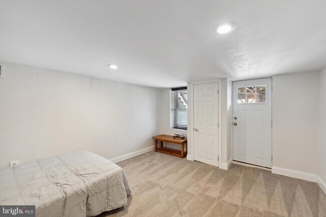 Foto del edificio - 3461 Keswick Rd