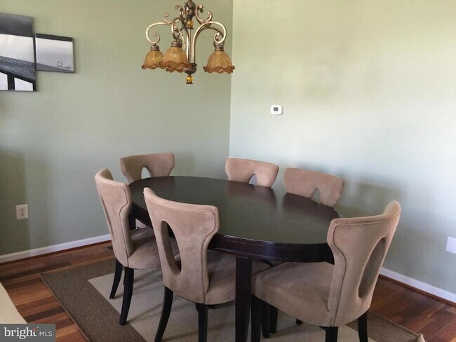 Foto del edificio - 6805 Oregano Ln