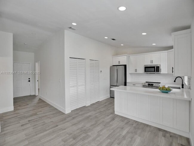 Building Photo - 13529 SW 62nd St