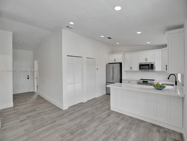 Foto del edificio - 13529 SW 62nd St