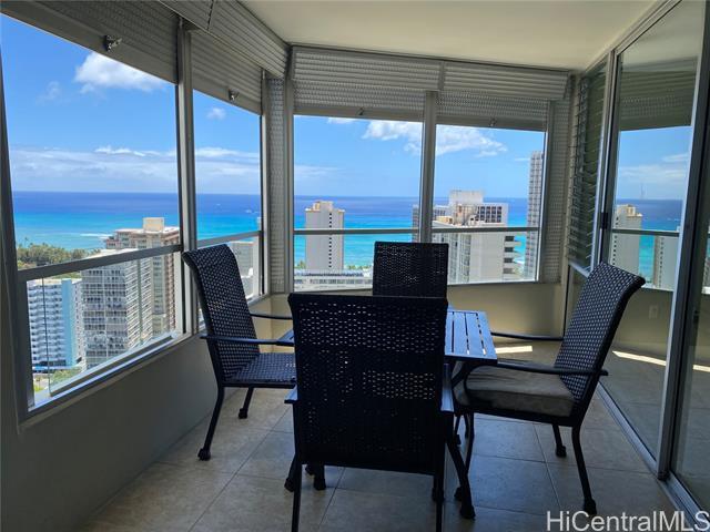 Building Photo - 2600 Pualani Way